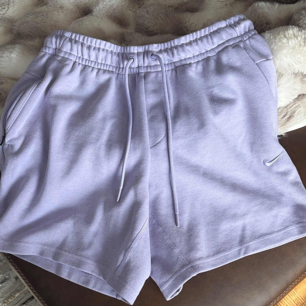 Nike Dri fit lavender 5 inch men’s shorts